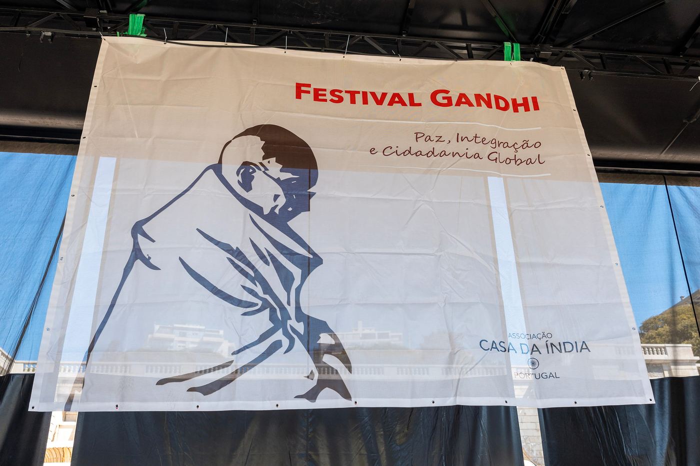 Large group photo of TLG Foundation team, volunteers and guests at Festival Gandhi 2026